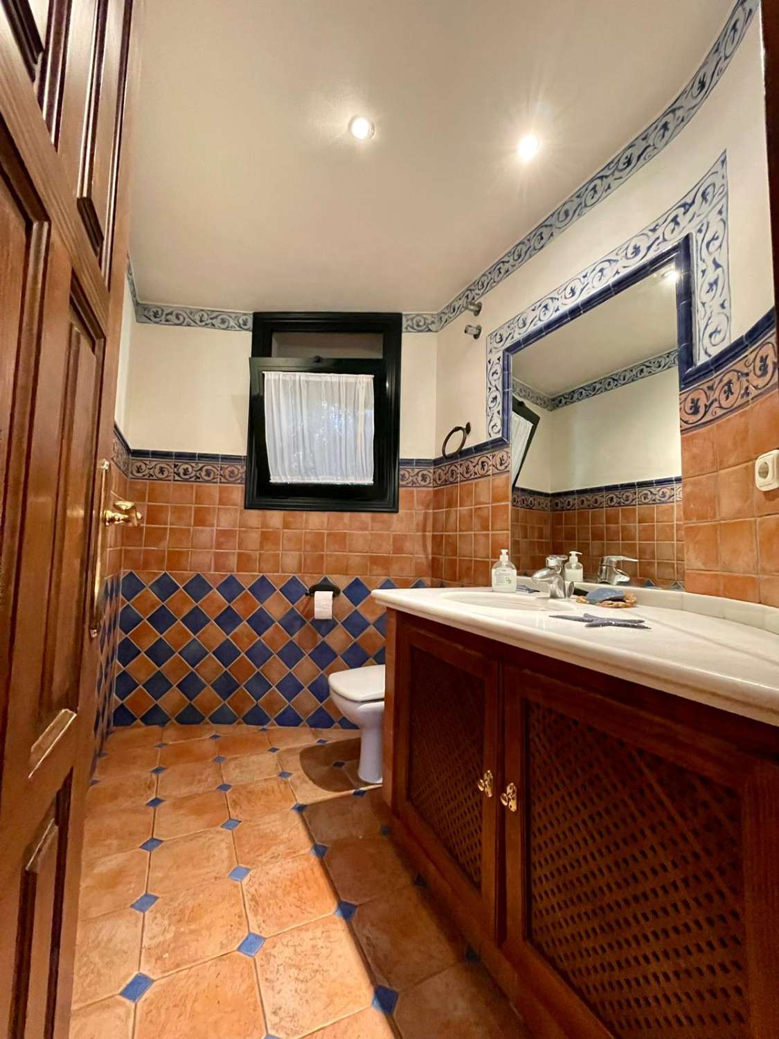 Villa for sale in Sitio de Calahonda